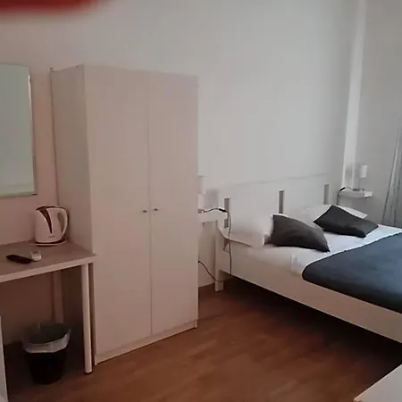 I Bed and Breakfast